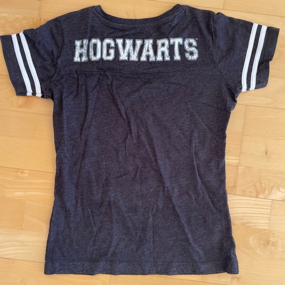 Harry Potter Universal Studios Hogwarts Women’s T-Shirt, Small - Picture 2 of 2